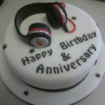 Headphones birthday cake 