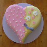 8 inch heart with daisies £40 Suitable for birthday or mothers day