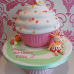 Upsy Daisy cake